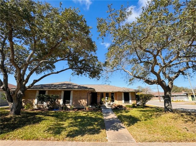 1102 Delta, Corpus Christi, TX 78412