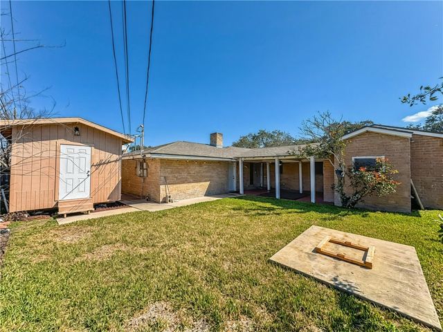 1102 Delta, Corpus Christi, TX 78412