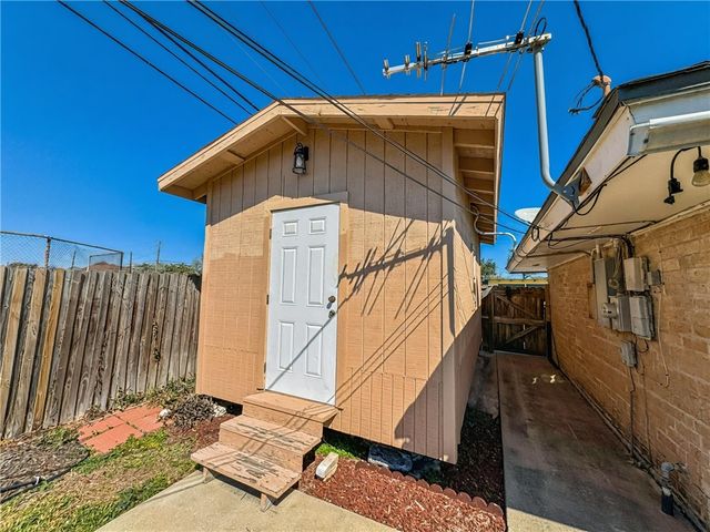 1102 Delta, Corpus Christi, TX 78412