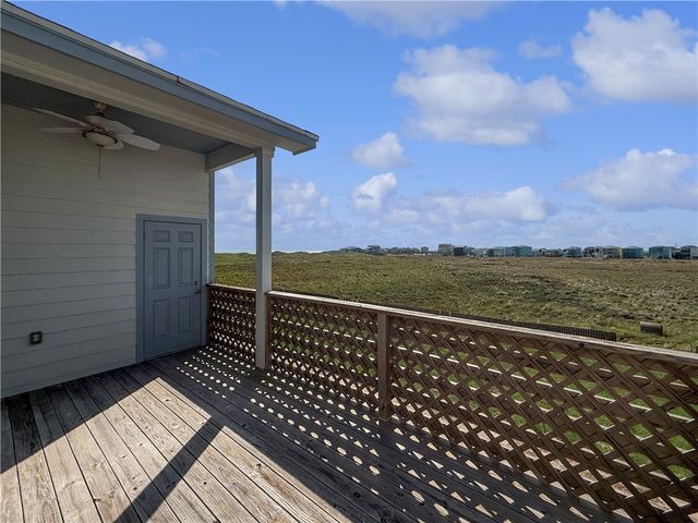 138 W Palm Beach Road, Port Aransas, TX 78373