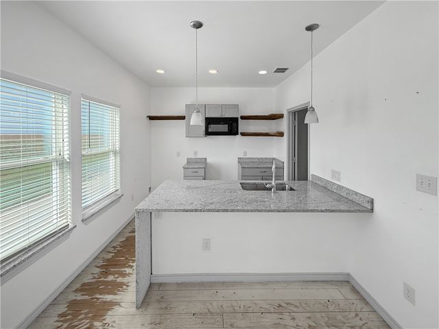 138 W Palm Beach Road, Port Aransas, TX 78373