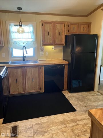 9 Corktree Drive, Olmsted Twp, OH 44138