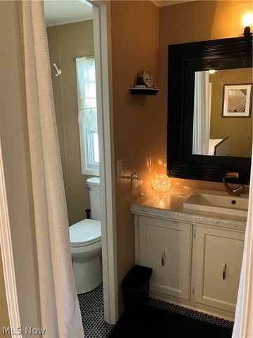 9 Corktree Drive, Olmsted Twp, OH 44138