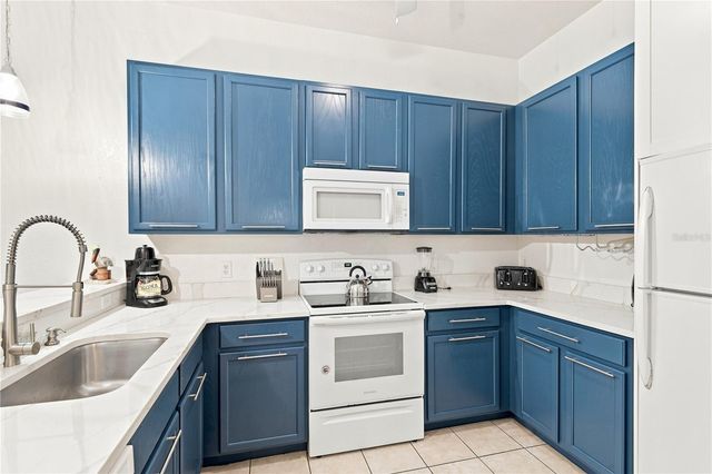 1106 GRAN BAHAMA BOULEVARD 1106, Davenport, FL 33897