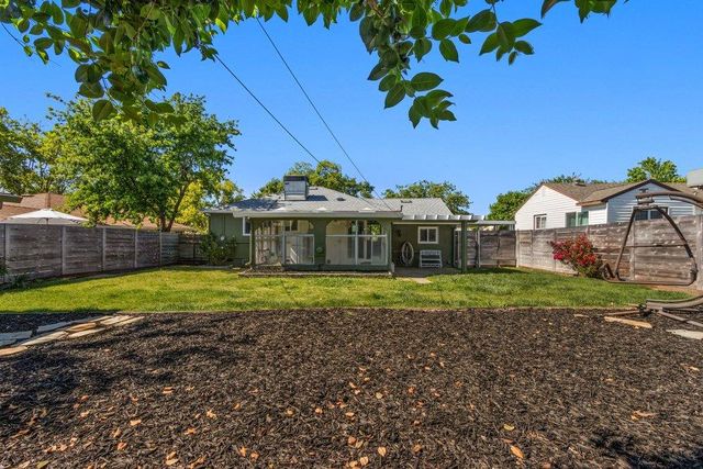 223 Price Way, Folsom, CA 95630