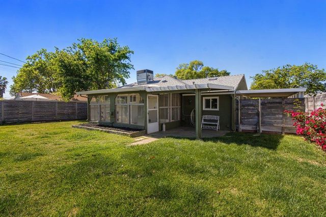 223 Price Way, Folsom, CA 95630