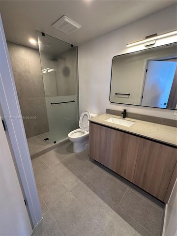 121 NE 5 2712, Miami, FL 33132