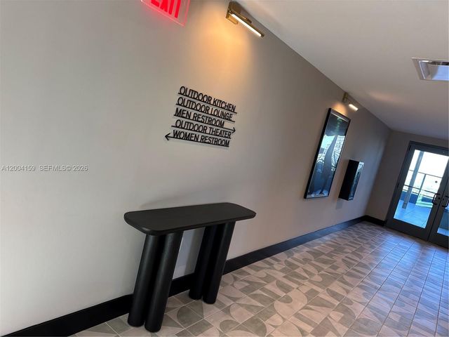 121 NE 5 2712, Miami, FL 33132