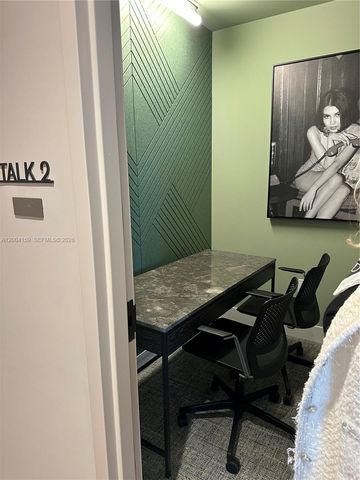 121 NE 5 2712, Miami, FL 33132