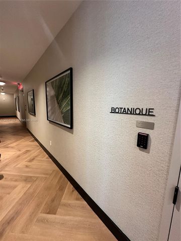 121 NE 5 2712, Miami, FL 33132