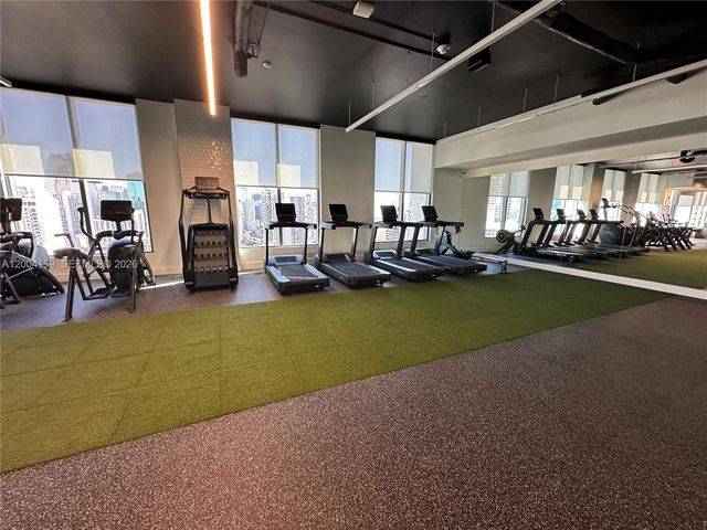 121 NE 5 2712, Miami, FL 33132