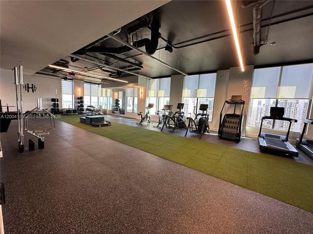 121 NE 5 2712, Miami, FL 33132