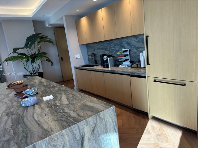 121 NE 5 2712, Miami, FL 33132