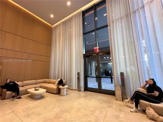 121 NE 5 2712, Miami, FL 33132