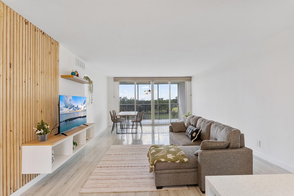 3001 S Course Drive 502, Pompano Beach, FL 33069