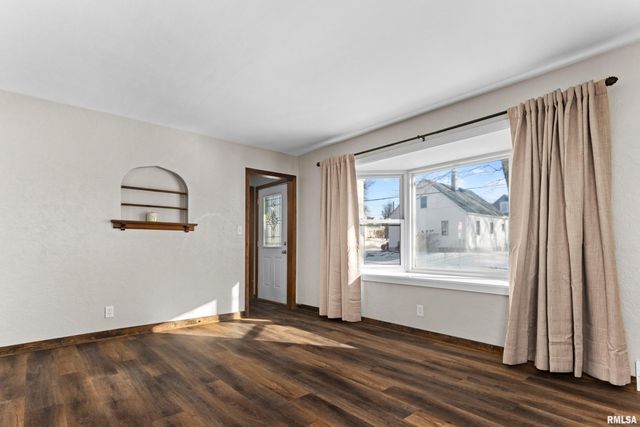 203 COURT Drive, Washington, IL 61571