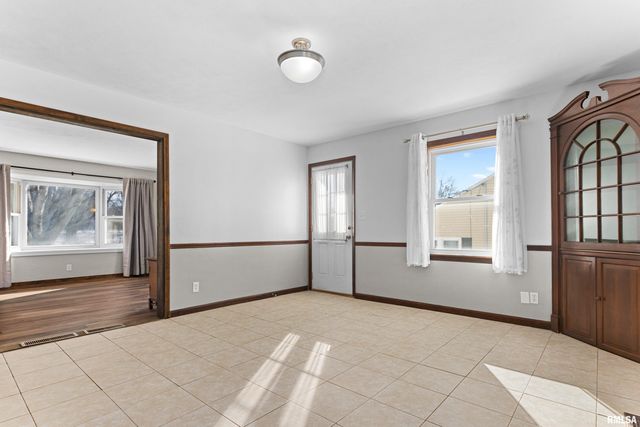 203 COURT Drive, Washington, IL 61571