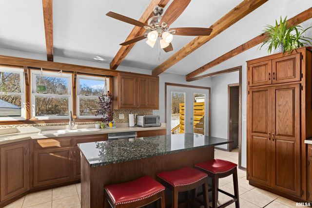 203 COURT Drive, Washington, IL 61571