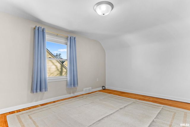 203 COURT Drive, Washington, IL 61571