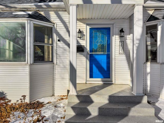 203 COURT Drive, Washington, IL 61571