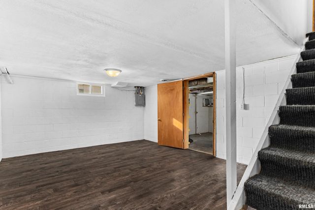 203 COURT Drive, Washington, IL 61571