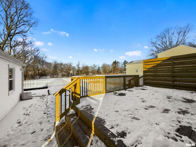 203 COURT Drive, Washington, IL 61571