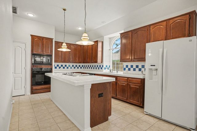 2813 Persimmon Place, Rowlett, TX 75088