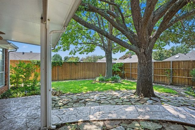 2813 Persimmon Place, Rowlett, TX 75088