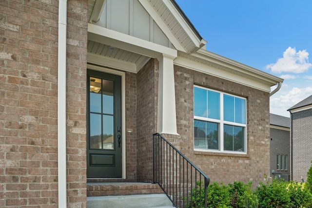 1808 Riverside Rd, Old Hickory, TN 37138