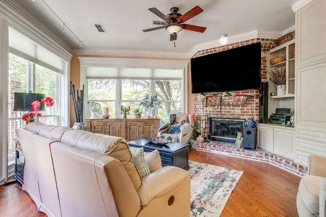632 Lochngreen Trail, Arlington, TX 76012