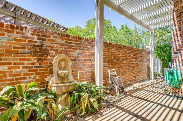 632 Lochngreen Trail, Arlington, TX 76012