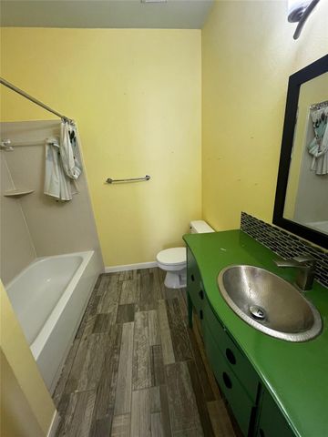 4001 Tanglewilde Street 1203, Houston, TX 77063