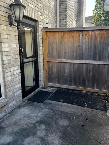 4001 Tanglewilde Street 1203, Houston, TX 77063