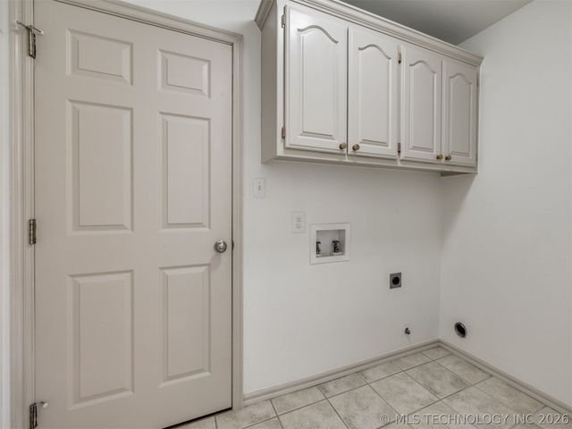 8512 N 100th East Avenue, Owasso, OK 74055