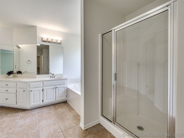 8512 N 100th East Avenue, Owasso, OK 74055