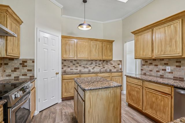 7013 Stephanie Court, North Richland Hills, TX 76182