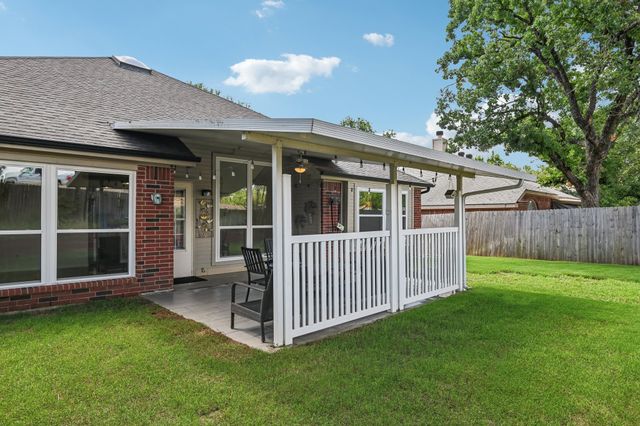 7013 Stephanie Court, North Richland Hills, TX 76182