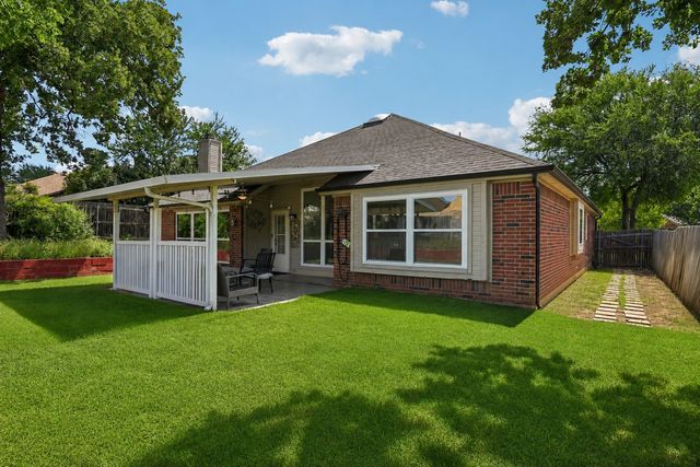 7013 Stephanie Court, North Richland Hills, TX 76182
