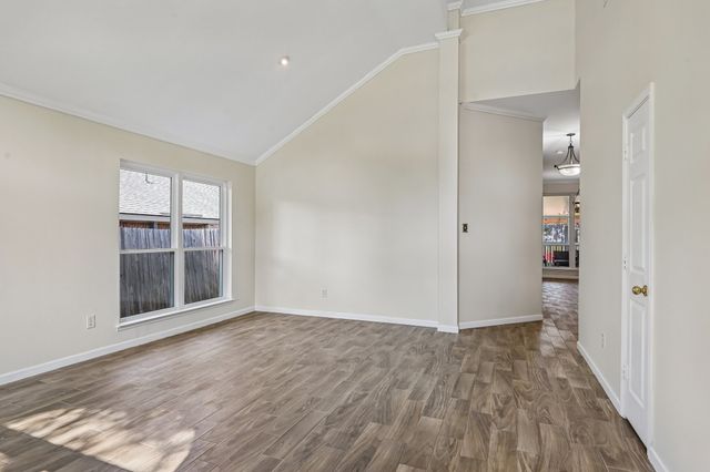 7013 Stephanie Court, North Richland Hills, TX 76182