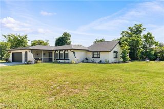 3042 Mango ST, Fort Myers, FL 33916