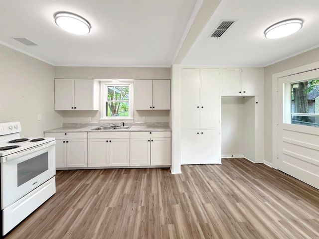 1310 ROOSEVELT Street, Malvern, AR 72104