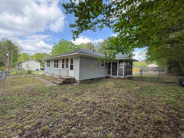 1310 ROOSEVELT Street, Malvern, AR 72104