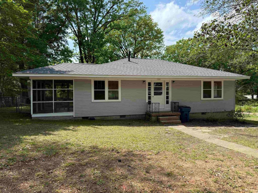 1310 ROOSEVELT Street, Malvern, AR 72104