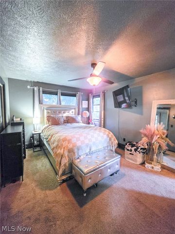 7493 Huntington Drive, Youngstown, OH 44512