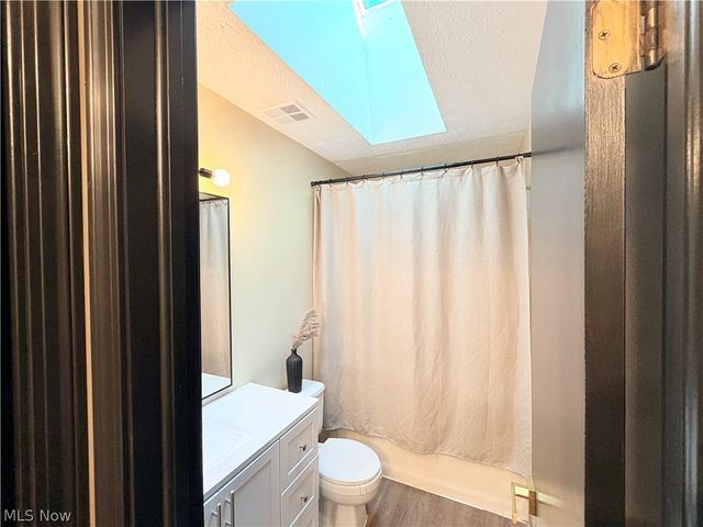 7493 Huntington Drive, Youngstown, OH 44512