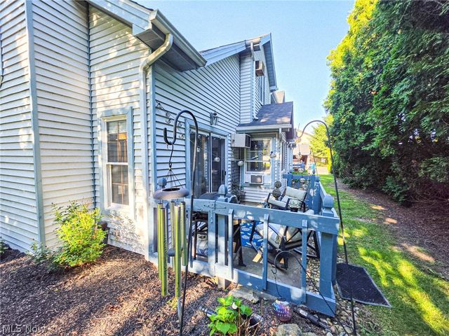 7493 Huntington Drive, Youngstown, OH 44512