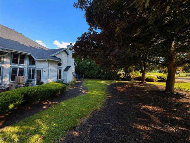 7493 Huntington Drive, Youngstown, OH 44512