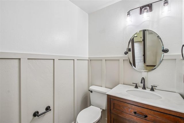 1028 Skyline Boulevard, Edmond, OK 73025