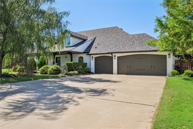 1028 Skyline Boulevard, Edmond, OK 73025