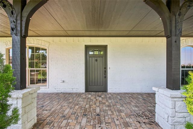 1028 Skyline Boulevard, Edmond, OK 73025